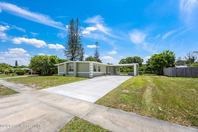 Spacious, versatile home 15 mins from the beach! This property - photo 2