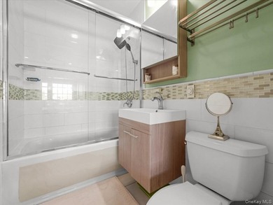 Welcome to Residence 4C at Arista 35, a beautifully appointed - photo 13