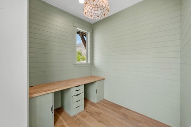 Beautiful newer home on a large lot with numerous custom - photo 14