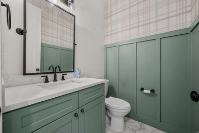 Beautiful newer home on a large lot with numerous custom - photo 22