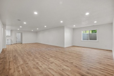 Beautiful newer home on a large lot with numerous custom - photo 34
