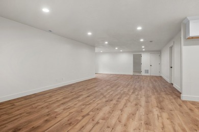 Beautiful newer home on a large lot with numerous custom - photo 35