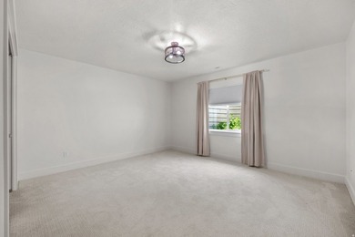 Beautiful newer home on a large lot with numerous custom - photo 41
