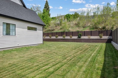 Beautiful newer home on a large lot with numerous custom - photo 50