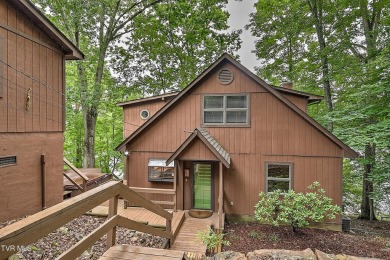 Lake Home For Sale in Piney Flats, Tennessee