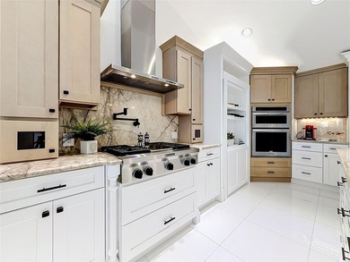 Welcome to PARADISE in the highly sought-after Island Way - photo 12