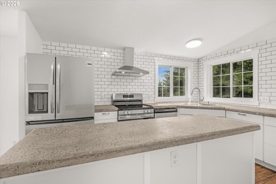 Beautifully renovated home situated on 3 private acres in a - photo 7