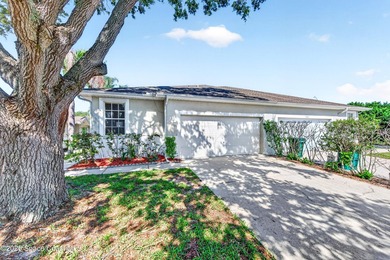 Welcome to this duplex w/soaring ceilings in the gated community - photo 3