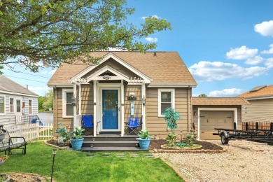 Lake Home Sale Pending in Island Lake, Illinois