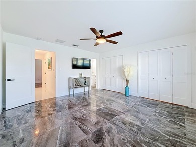 Welcome to PARADISE in the highly sought-after Island Way - photo 33