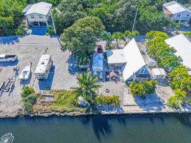 Nestled in the heart of Big Pine Key, this charming A-frame home - photo 41