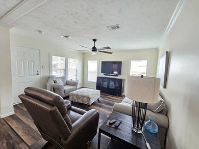 Dont miss this opportunity on a beautiful 3 bedroom 2 bath home - photo 8