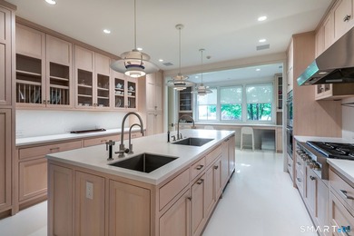 On Top of the World. Unparalleled Estate with complete privacy - photo 15