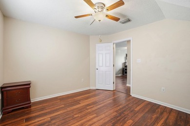 Beautifully appointed 4 bedroom and 2.5 bath Shalimar home - photo 22