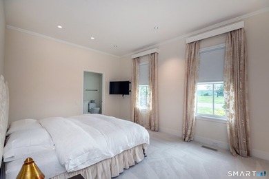 On Top of the World. Unparalleled Estate with complete privacy - photo 25