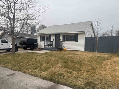 Lake Home For Sale in American Falls, Idaho