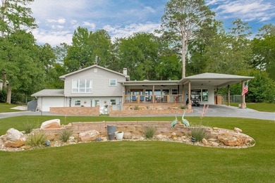 This home will take your breath away! From the high-end finishes - photo 2