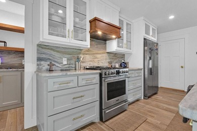 This home will take your breath away! From the high-end finishes - photo 10