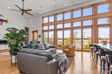 Amazing architect-designed waterfront home w/ 2 slip boathouse - photo 15