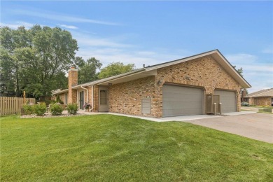 Lake Townhome/Townhouse For Sale in Plymouth, Minnesota