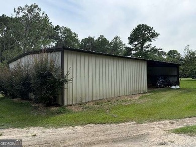 Lake Home For Sale in Tifton, Georgia