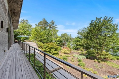 Amazing architect-designed waterfront home w/ 2 slip boathouse - photo 43