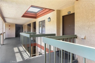 This well-maintained and stunning two-bedroom, two-bathroom - photo 5