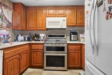 This well-maintained and stunning two-bedroom, two-bathroom - photo 7