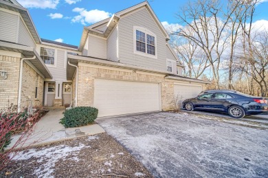 Lake Townhome/Townhouse Sale Pending in Itasca, Illinois