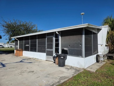 Lake Home For Sale in Okeechobee, Florida