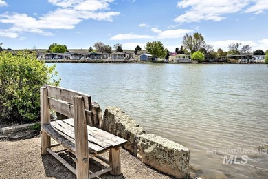 Welcome to effortless living in a desirable Boise area with easy - photo 2