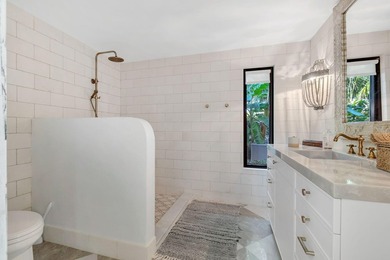 Discover a luxurious oceanfront haven on Duck Key, Florida - photo 38