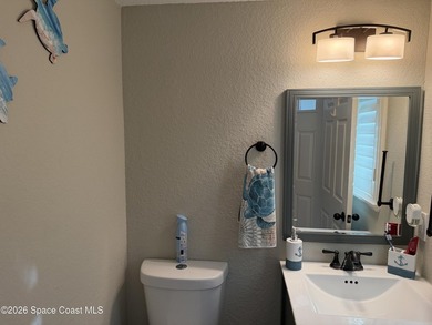 Beautifully updated 3-bedroom end-unit townhouse located in the - photo 10