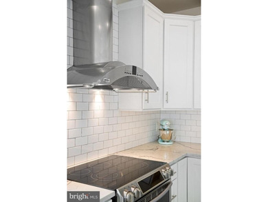 Introducing R2301, one of only four true two-bedroom MINI - photo 17
