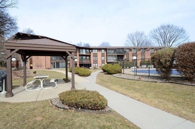 Move right into this top-floor, one-level home offering - photo 21