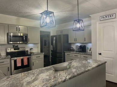 Welcome to the highly desirable Spring Valley community, where - photo 27