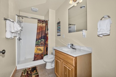 Experience the perfect blend of waterfront living and condo - photo 33
