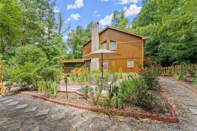 Charming Farmhouse on 1.18 Acres in Dahlonega! Fall in love with