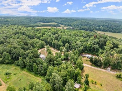 Charming Farmhouse on 1.18 Acres in Dahlonega! Fall in love with