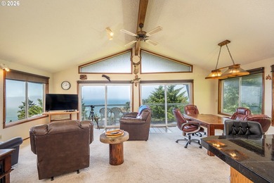 Perched high above the Pacific with jaw dropping views of iconic - photo 5