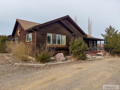 Back on the market at no fault to the seller. This comfortable 1 - photo 3