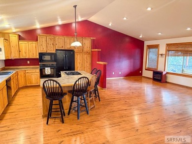 Back on the market at no fault to the seller. This comfortable 1 - photo 5