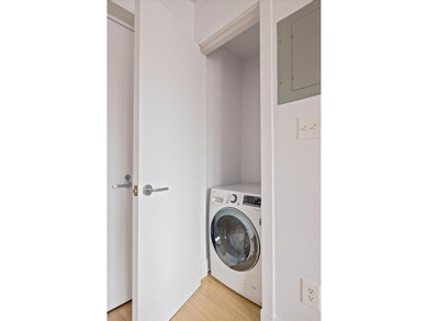 JUST LISTED Renovated South-Facing 1 Bedroom with Private - photo 7