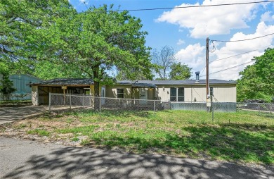 Lake Alvarado Home For Sale in Alvarado Texas