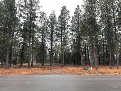 Rare opportunity! Approx. 1/3-acre lot on Dawn Drive, right next - photo 6