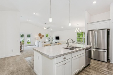 Welcome to this like new, move-in ready 3 bedroom, 2 bathroom - photo 3