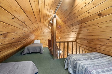 Charming and cozy, this Beaver Creek Resort cabin offers the - photo 11