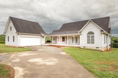 Lake Home For Sale in Westminster, South Carolina