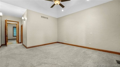 Exceptional custom-built home offering nearly 6,000 sq ft of - photo 24