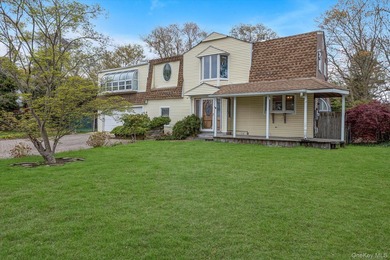 Welcome to 99 Wexford Dr, an expansive 3000 sq ft Colonial home - photo 1